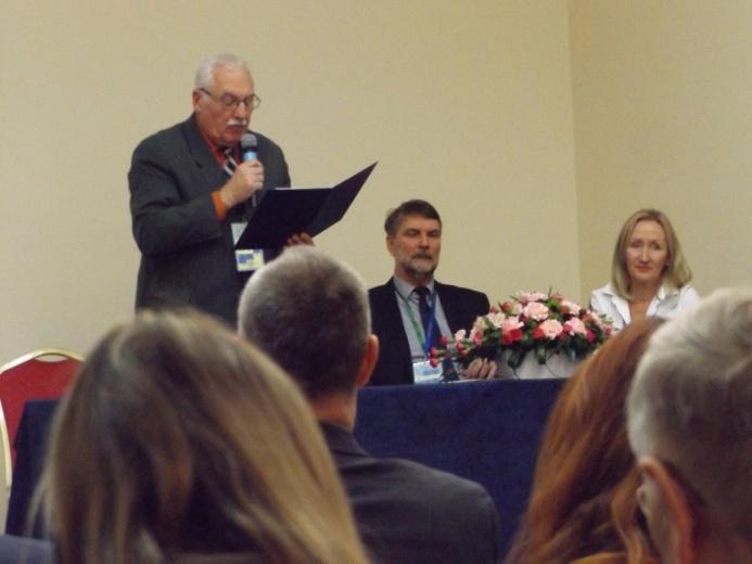 Konferencję otworzył i powitał wszystkich uczestników Dyrektor Instytutu IMPiB dr hab. inż.