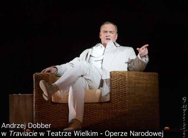 Opera Krakowska pod wodzą Ewy Michnik jeździła wtedy sporo z różnymi przedstawieniami po Niemczech i Włoszech, i student Dobber był w nich przydatny.