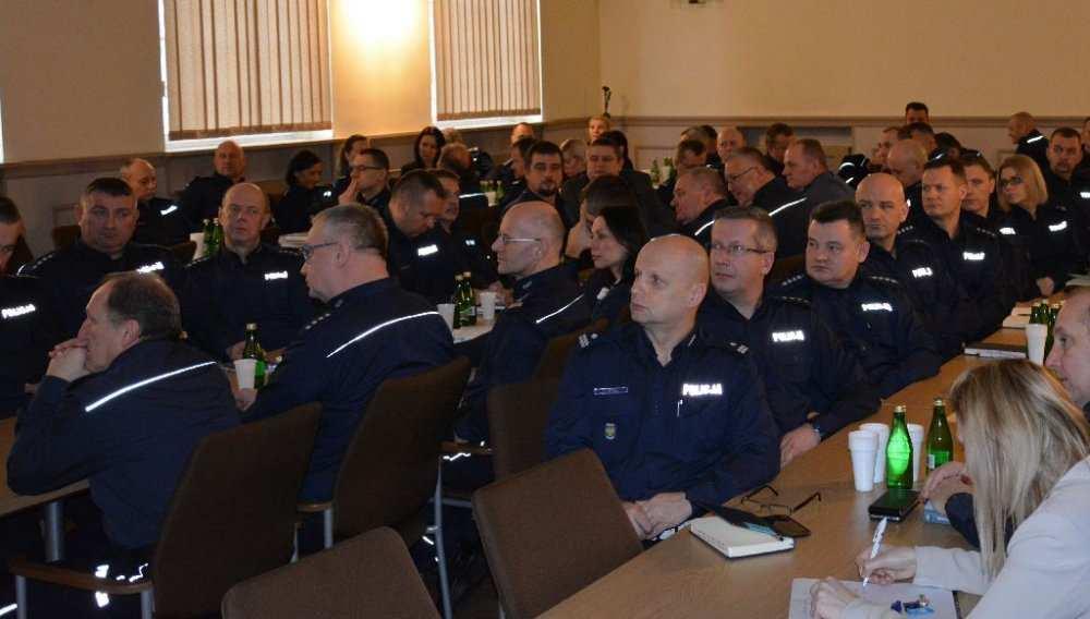 Do sukcesów należy zaliczyć między innymi zredukowanie liczby przestępstw kradzieży z włamaniem czy rozbojów i wymuszeń rozbójniczych.