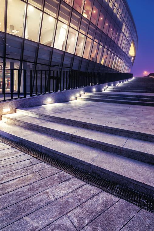 Centrum Kongresowe ICE Kraków. ICE to obiekt spełniający wymagania międzynarodowych organizacji kongresowych oraz najwyższe standardy akustyki i mechaniki widowiskowej.