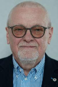 PROFESSOR JULIAN MALISZEWSKI Full Professor of Social Sciences Ph.D.