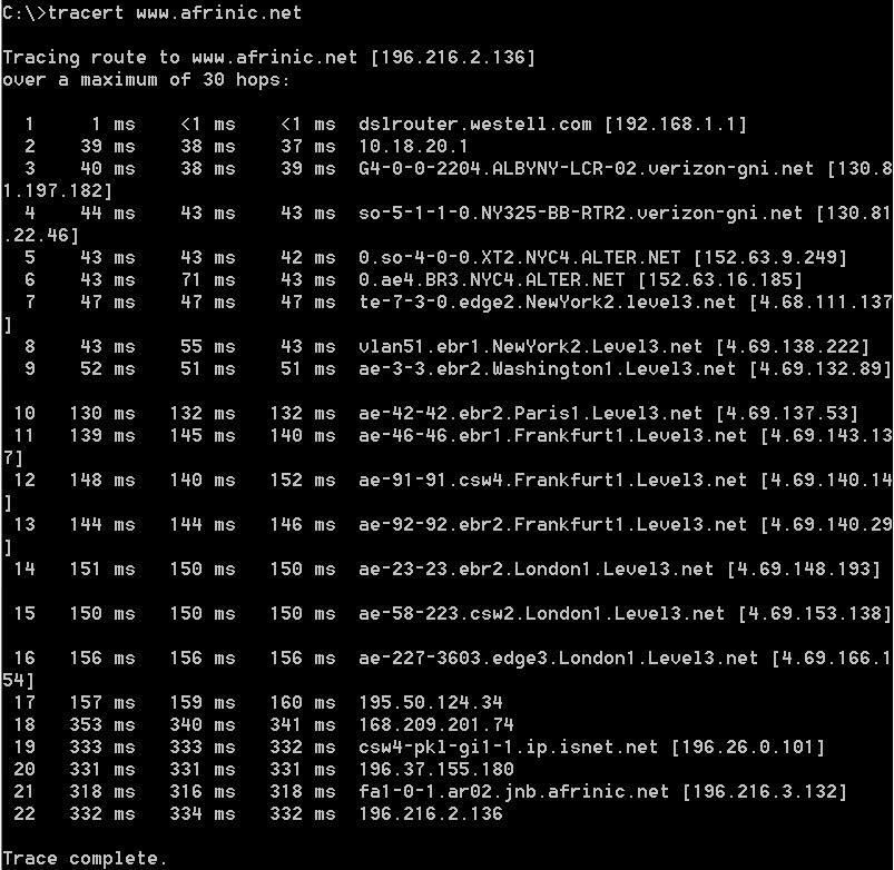 f. Teraz prześledźmy przykład, w którym ruch internetowy przechodzi przez sieci wielu dostawców. Poniżej znajduje się rezultat polecenia tracert dla www.afrinic.net: Co dzieje się w przeskoku 7?