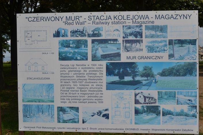 na ziemiach polskich. Pozostałością po poprzednim projekcie Muzeum Westerplatte są istniejące nadal na półwyspie tablice poglądowe. Fot. M.Dura Już dwa miesiące później 26 listopada 2008 r.