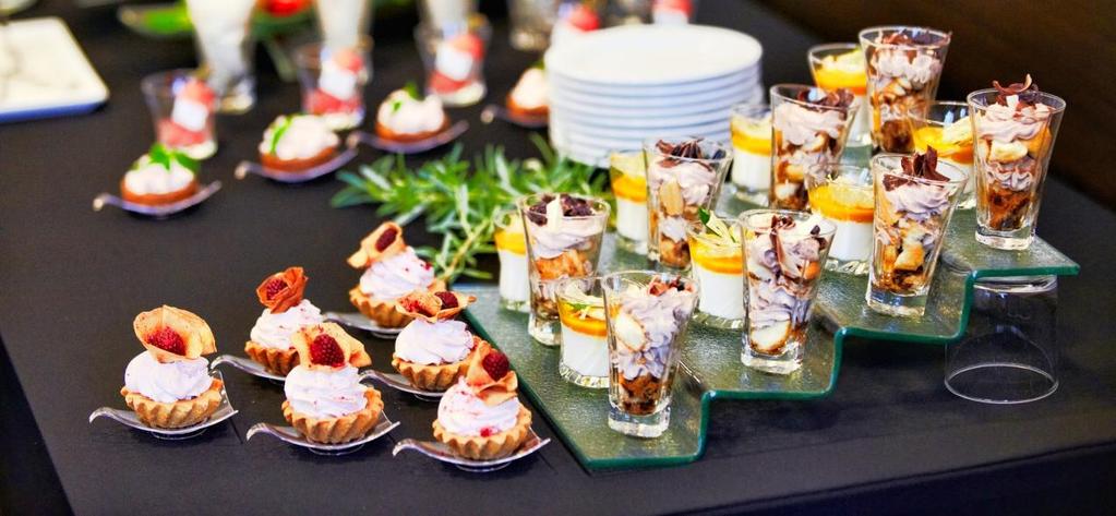 balsamiczną gruszką Grillowana cukinia z kremem z suszonych pomidorów Mini sałatka włoska z
