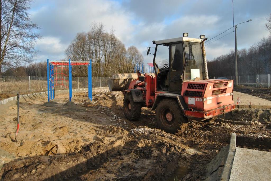 GŁÓWNE PRZEDSIĘWZIĘCIA ZREALIZOWANE W 2014 ROKU Budowa placu zabaw w Werdunie - gmina Tarczyn zakończyła budowę placu zabaw w miejscowości Werdun.