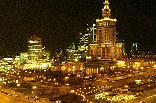 preko Mađarske, putem oko Budimpešte i prema gradu Vac, zatim celom Slovačkom, s juga na sever, do Poljske granice i dalje pored Krakova i Katovica uz usputne pauze zbog graničnih formalnosti i