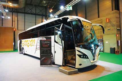 Kolejnym autobusem hybrydowym oferowanym przez Irizara jest niskowejściowy autobus i3h, dedykowany ściśle do obsługi linii podmiejskich.