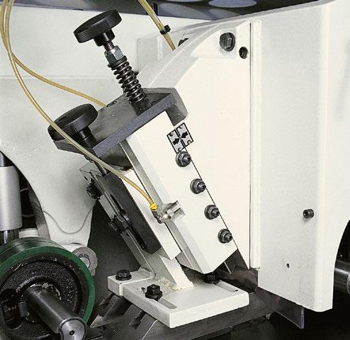 superset nt opcje 450 mm 370 mm OBRÓBKA KRÓRKICH ELEMENTÓW W standardowej konfiguracji maszyna może obrabiać elementy o dł.