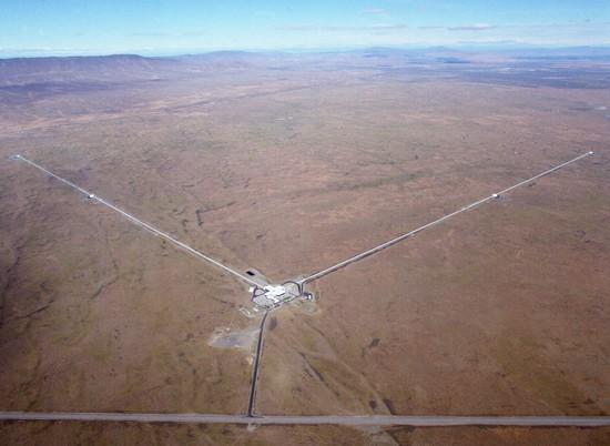 Interferometry fal grawitacyjnych LIGO (Laser Interferometer Gravitational Wave
