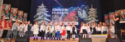8 BIULETYN POBIEDZISKI WYDARZENIA Podniebny pokaz Sylwestrowy W sylwestrową noc na pobiedziskim rynku wraz z mieszkańcami gminy i przybyłymi gośćmi świętowaliśmy koniec 2016 roku.