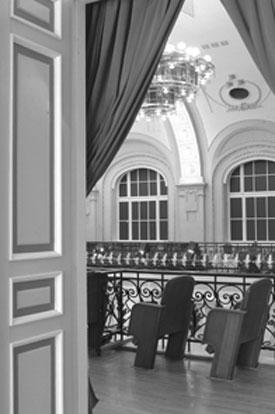 tas (teatras Atviras ratas ) 28 d. 19 val. Juodojoje salëje teatralizuotas koncertas MetroNomes. Reþ. Z. Antonyan (teatro judëjimas No Theatre ) KALËDØ SAULË. Reþ. A. Þiurauskas, dail. A. Jankauskienë, komp.
