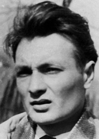 Vasile Paraschiv a înfiinţat la Ploieşti primul sindicat liber din România şi a fost unul dintre foarte puţinii oameni care i s-au alăturat lui Paul