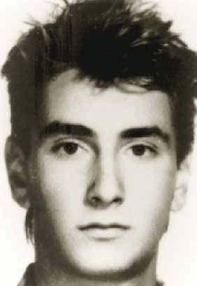 Kao pripadnik Tigrova u~estvuje u aktivnostima na Novljanskoj boji{nici, u studenom 1991. dobiva sepsu, i umire u bolnici u Zagrebu 24. 01. 1992.