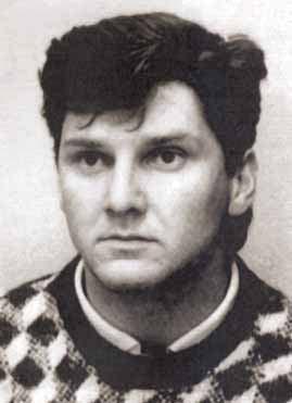 Posmrtno mu je dodijeljen ~in ~asni~ki namjesnik. Posljednje po~ivali{te mu je na groblju Samobor. NENAD BOGUNOVI] Ro en 28. 04. 1968. g. u Zagrebu, roditelji otac Tomislav i majka Marija, Hrvat, katolik.