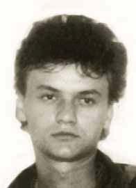 Postrojba HOS-a DINO SIMI] Ro en 28. 07. 1966. u Beli{}u. @ivio u Zagrebu, neo`enjen.