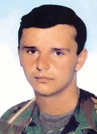 Sahranjen u Zagrebu. JOSIP TOKI] Ro en 12. 03. 1973. u Jajcu, sin Luce i Mije.