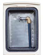 spienionego PE - kluczyk do zamykania szafki Dodatkowe wyposażenie: - mosiężna złączka do PE 25 - kurek do poboru próbek wody -
