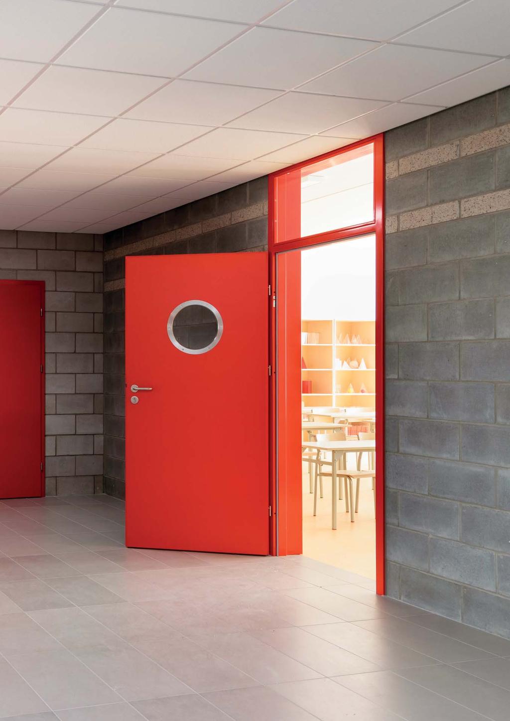 CONFORM NEVOILOR DUMNEAVOASTRĂ DESIGN Alegeți un design potrivit cu stilul încăperii FUNCȚIONALITATE Alegeți parametrii funcționali ai ușilor.