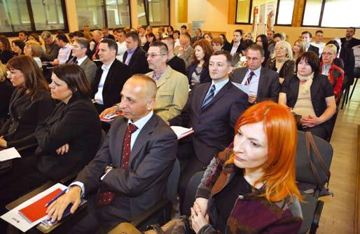 ПОСЛОВНА ПАНОРАМА ИНТЕГРИСАНА РЕШЕЊА СУ ШАНСА Катарина Томашевић, Светлана Лешевић, Нела Бојовић, Бојана Николић И интерна теренска мерења квалитета, којима се прилази крајње објективно, јасно
