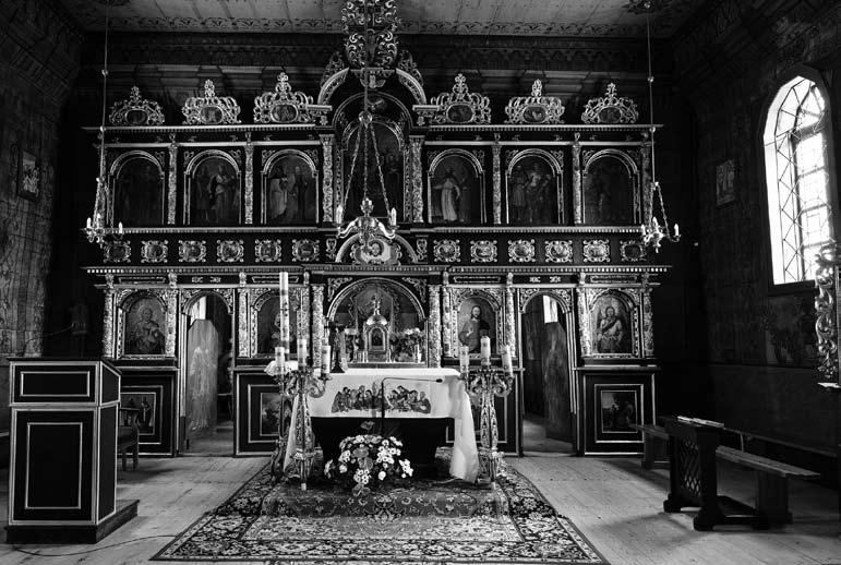 Nie mogę się w cerkwi modlić, bo to takie ruskie... Brunary, cerkiew św. Archanioła Michała, wnętrze, widok na ikonostas, fot.