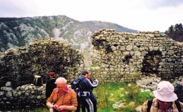 10, 2002 283 urbanizirao je naselja na padinama Drenina: Beniæi, Šuperi, Ladviæ, Draga, Zorièiæi. Nekadanji putovi sada su asfaltirane ulice.