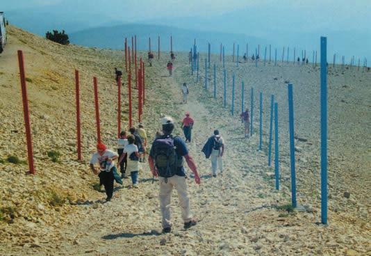274 10, 2002 ma vrhu rijeke izletnika iz svih okolnih mjesta.
