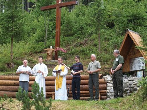 4 Nové služby v hoteli Limba Ku fungujúcej posilňovni a snoo k e r b a r u v hoteli Limba sa v júli pripojil relaxačno-skrášľovací salón Ladies & Gentleman pod vedením Viery Ondríkovej, ktorá má v