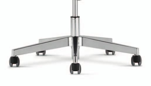 Bases Podstawy The base of the Navigo chair can be made of black or white durable plastic or aluminium