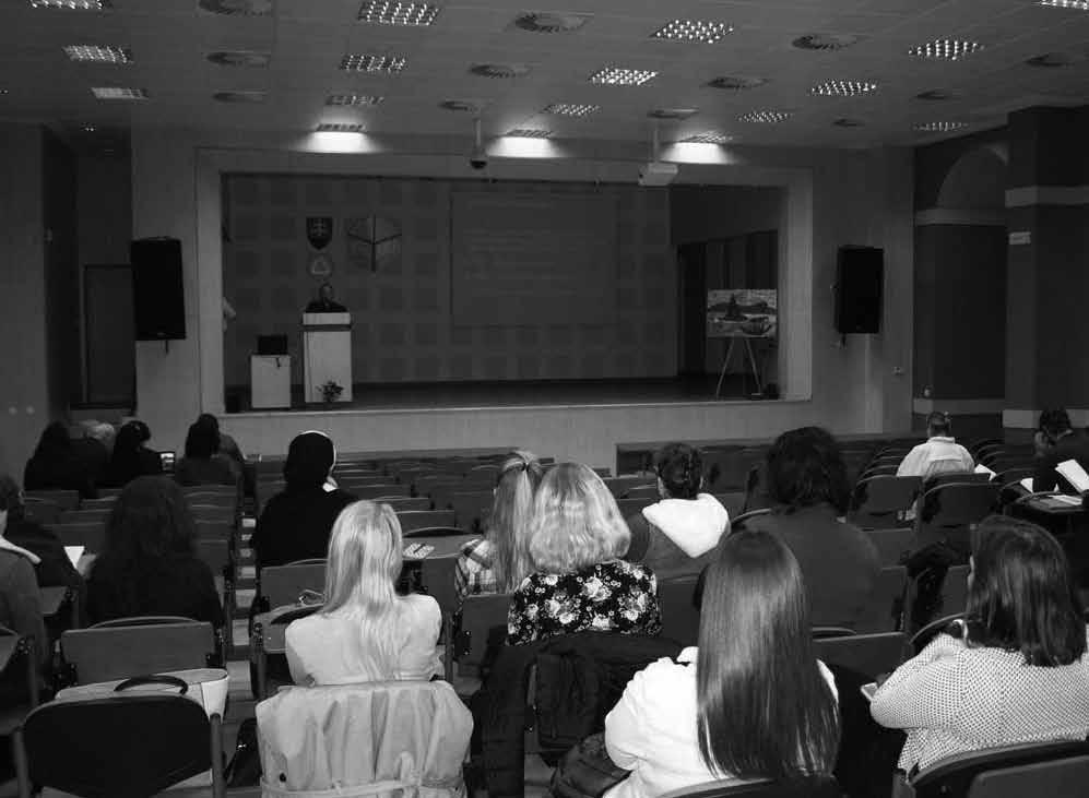 20 KURIÉR 3 2016 KURIÉR 3 2016 21 Človek na periférii spoločnosti a milosrdenstvo v praxi Konferencie na akademickej pôde Teologickej fakulty Prvý novembrový piatok sa na Teologickej fakulte KU v