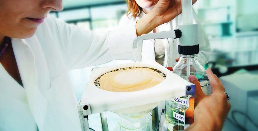 Co robimy Coloplast opracowuje produkty i dostarcza usługi ułatwiające życie osobom z dolegliwościami o bardzo osobistym charakterze.