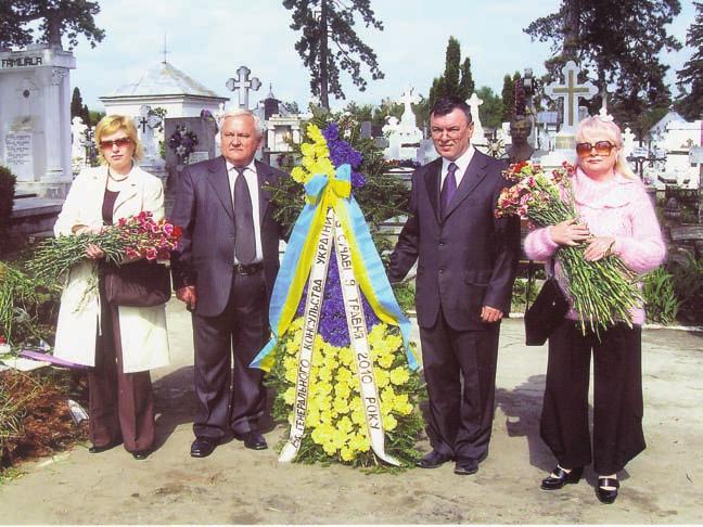 UUR Suceava a avut în calendarul sãu pe anul 2010 desfãºurarea Fes ti valului Interetnic Con vieþuiri", la Siret, concomitent cu zilele ora ºului, în perioada 21-23 mai 2010.