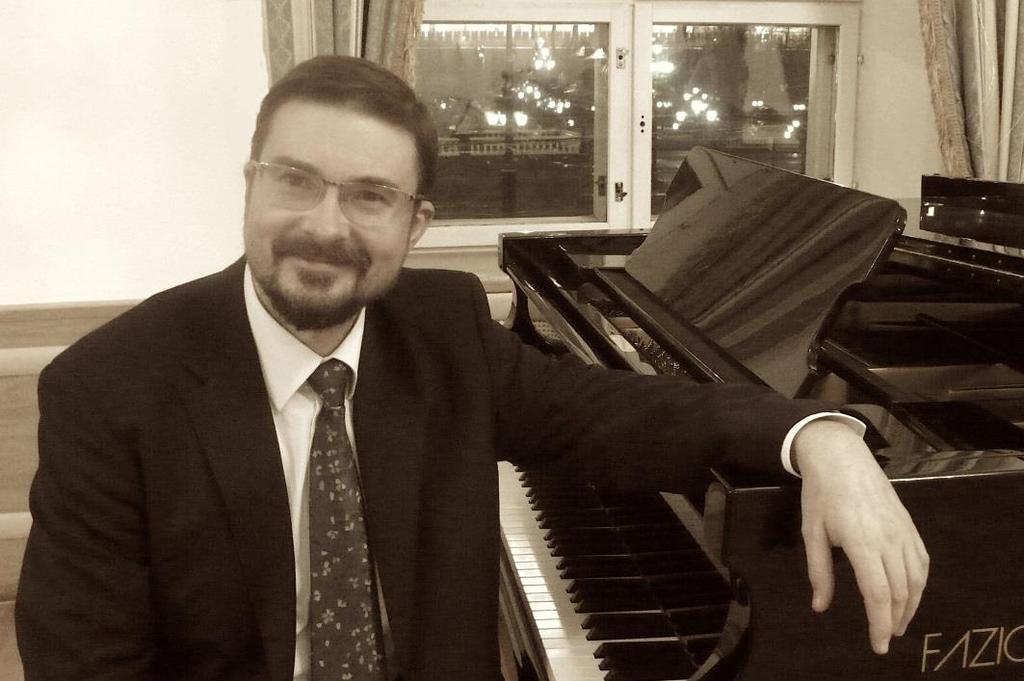 Stanisław Diaczenko Pianista, organista, dyrygent, członek Związku Działaczy Teatralnych Federacji Rosyjskiej (1992). Dyrektor Muzeum-mieszkania Nikołaja Gołowanowa (filia Muzeum Kultury Muzycznej im.