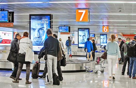 Oprócz istniejących już i cieszących się dużym powodzeniem u reklamodawców różnego rodzaju tradycyjnych nośników reklamowych oraz rozwiązań ambientowych, we wszystkich strefach terminala Lotniska