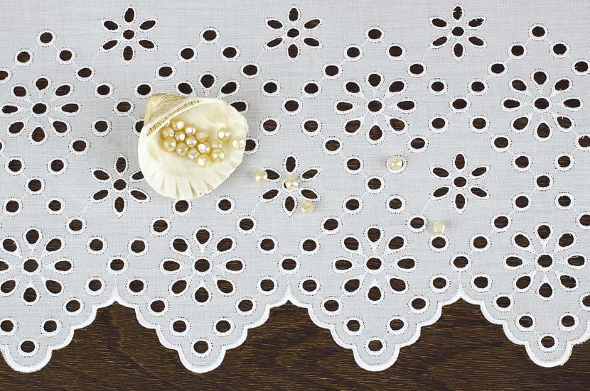 KORONKI HAFTOWANE NA ELANOBAWEŁNIE EMBROIDERED LACE ON POLYCOTTON BLEND