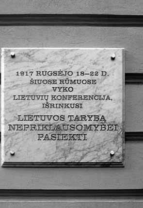 Lietuvos valstybė etnografinėmis ribomis su būtinai reikalingomis ekonominiam gyvenimui korektyvomis. Konferencija išrinko dvidešimties žmonių Lietuvos Tarybą. Jos nariai: J. Basanavičius, S.