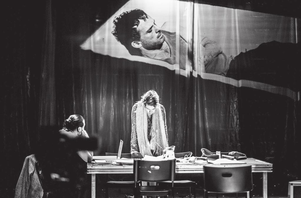 T eatras Lenkų teatro skaistykla ir rojus Tarptautinis teatro festivalis Boska Komedia Krokuvoje (I) Ieva Tumanovičiūtė Lenkija dar nepražuvo, kol teatras gyvas, skelbia 9-ojo tarptautinio teatro