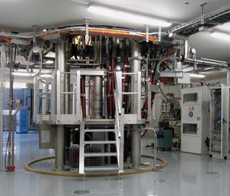 Gazy chemiczne główne zalety systemu Bardzo szybkie wypełnianie pomieszczenia gaszonego Efektywna 42-barowa technologia Siemens System kompaktowy,