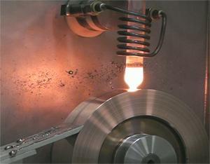 2.6. Metody wytwarzania szkieł metalicznych Możliwość wyprodukowania amorficznych stopów metali o znakomitych właściwościach była dużym krokiem naprzód w produkcji nowej grupy nowoczesnych