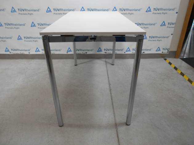 Construction of main, folding frame is chromed steel. Legs are made of profiles with circular crosssections with outer diameter 38,0 mm.