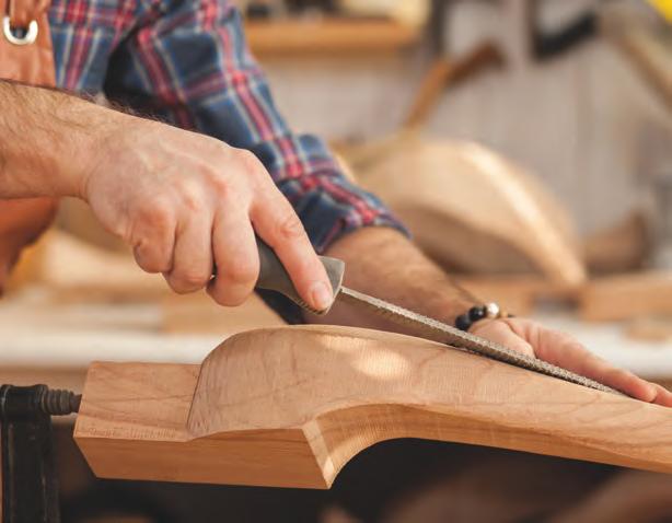 LEGENDA/ LEGEND dąb oak buk beech wysoki połysk high gloss siedzisko na sprężynach springy seat oparcie