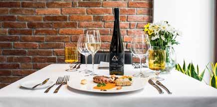 Kraków na widelcu laureaci Kraków na widelcu laureates ALBERTINA RESTAURANT & WINE CHINKALNIA ul. Dominikańska 3 tel.: +48 12 333 41 10, +48 570 136 720 www.