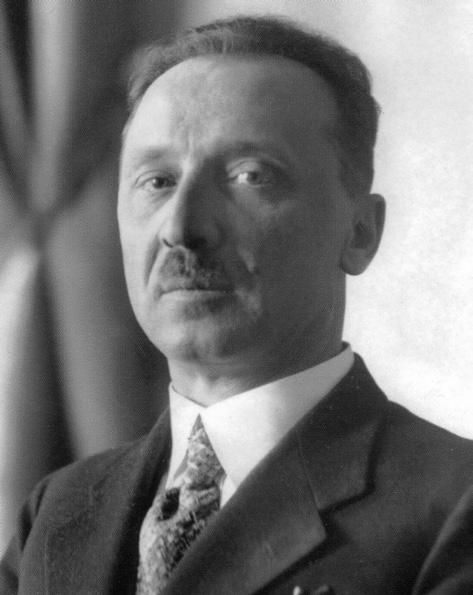 66 Część 1 1939 r. w Łunińcu, woj. poleskie, więziony w Mińsku, zaginiony. Rodzinę deportowano w kwietniu 1940 r. do Kazachstanu. [źródła: IR/13002/03; IR/1003/01; IV/W497b/241/435] Loret Adam, s.