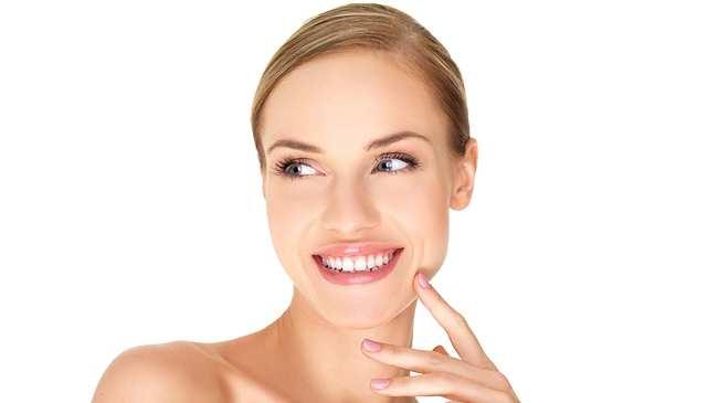Inne zabiegi kosmetyczne Henna brwi Henna rzęs Regulacja brwi Henna brwi z regulacją Świecowanie uszu Parafina na dłoni Parafina na dłonie + peeling Depilacja woskiem: wąski broda pachy ręce uda nogi