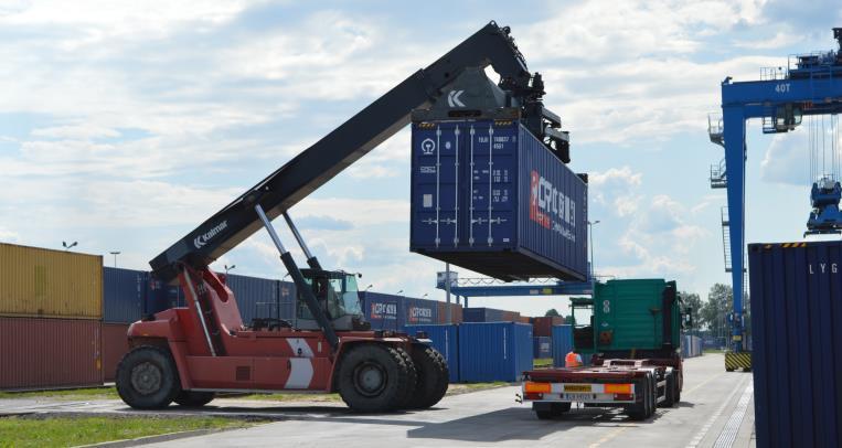 MODERNIZATION OF PKP CARGO S INTERMODAL TERMINALS IN CENTRAL EUROPE PKP CARGO HAS BEEN INVOLVED IN MODERNIZATION OF TERMINALS IN: MAŁASZEWICZE (MAJOR GATE FOR THE NEW SILK ROAD AT THE EASTERN EU