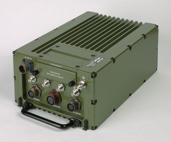 Interrogator ISZ-50 fot. PIT-RADWAR To właśnie ona realizuje już, na zamówienie Inspektoratu Uzbrojenia MON, projekty rozwojowe KWISA i KWISA-2.