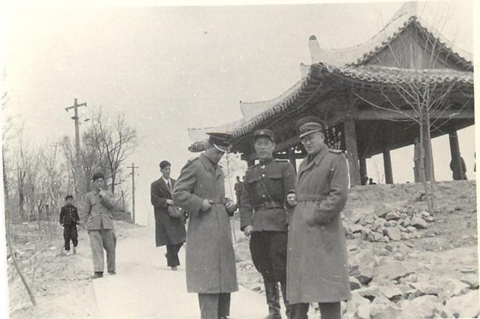 Posiedzenie plenarne Wojskowej Komisji Rozjemczej, Korea 1969 Równolegle z działalnością inspekcyjną grup stacjonarnych znajdujących się w portach wejściowych, funkcjonowały ruchome Grupy Inspekcyjne.
