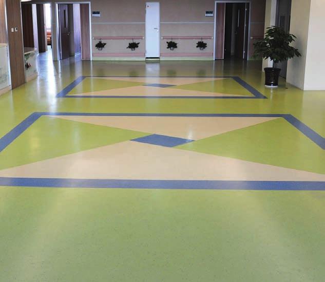 22 nora systems Korytarze i drogi ewakuacyjne Tam, gdzie spotykają się funkcjonalność i design Korytarze szpitalne powinny oferować komfort chodzenia, antypoślizgowość oraz dobrą akustykę.