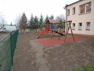 Edukacyjna opieka wychowawcza 136.200,00 zł, co stanowi 0,26% wydatków z tego na : - wczesne wspomaganie rozwoju dziecka 62.