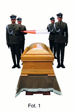 SPOSÓB UDEKOROWANA TRUMNY FLAG PA STWOW RP I WST G ORDERU WOJENNEGO VIRTUTI MILITARI
