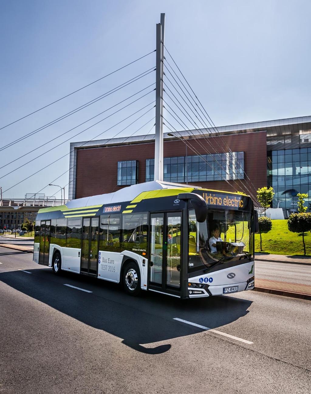 Firma Solaris Bus & Coach Niezależny producent pojazdów komunikacji miejskiej autobusów, trolejbusów i tramwajów 100% udziałów należy do hiszpańskiej firmy CAF Firma została założona przez